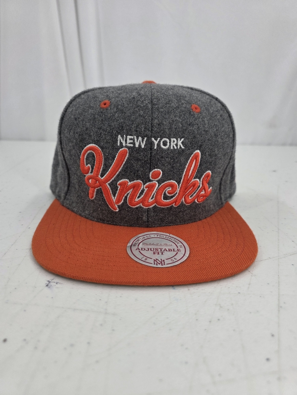 Mitchell and Ness Hardwood Classics New York Knicks Gray Snapback Hat Wool VTG.